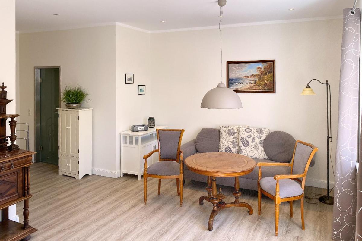 Hotel Zum Strandlaufer Аренсхоп Экстерьер фото